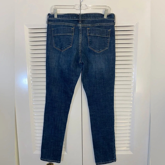 Old Navy 4 Short Sweetheart Denim Jeans - Picture 3 of 6